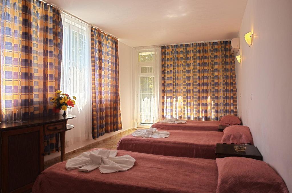 Sunny Varshava Hotel Zlatni pjasătsi Rom bilde