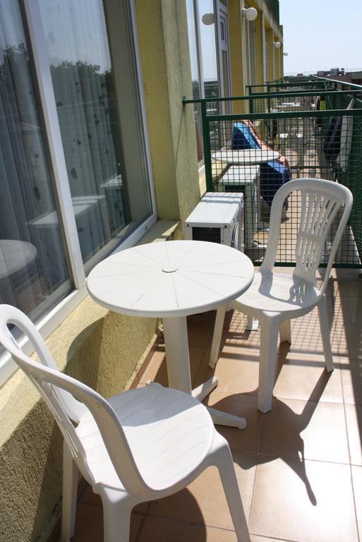 Sunny Varshava Hotel Zlatni pjasătsi Rom bilde